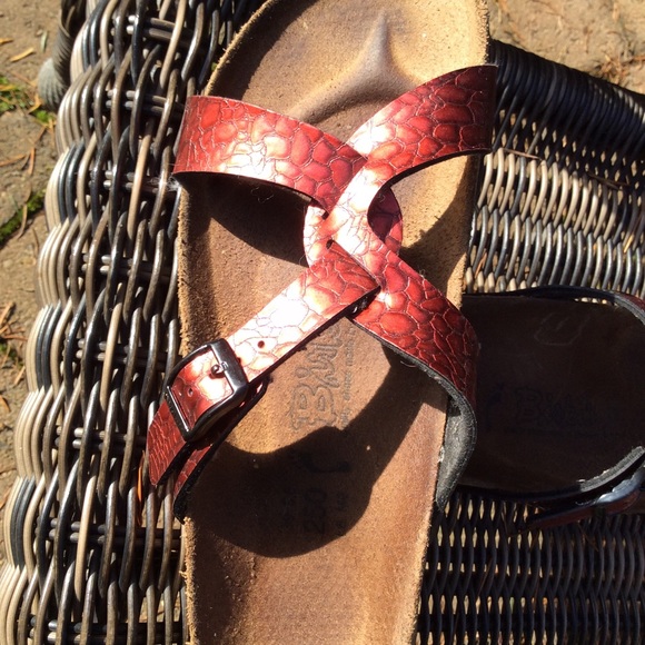 Birkis Birkenstock’s sandals Red straps, Sz 8-8.5 - Picture 5 of 5